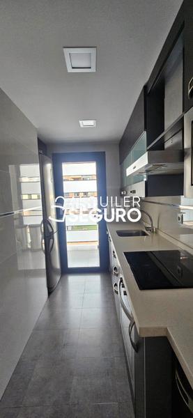 Foto 6ad0cfc8-1319-4b7f-ae62-f309e9236f26. Rent flat with heating parking pool in Canillas Madrid