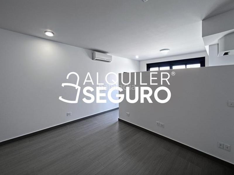 Foto 015f837f-9abc-418d-90c2-fe3efcab5b74. Alquiler estudio  c del divino redentor en Madrid