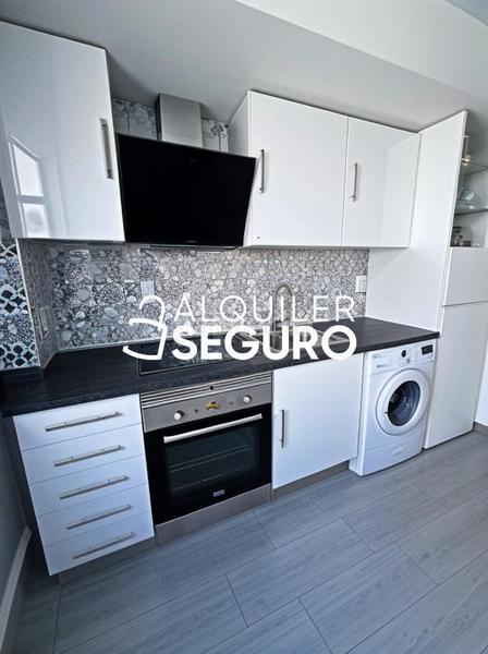 Foto 57fe15c2-4b80-4bd9-b8b5-4e93dcbe28be. Alquiler estudio  c del divino redentor en Madrid