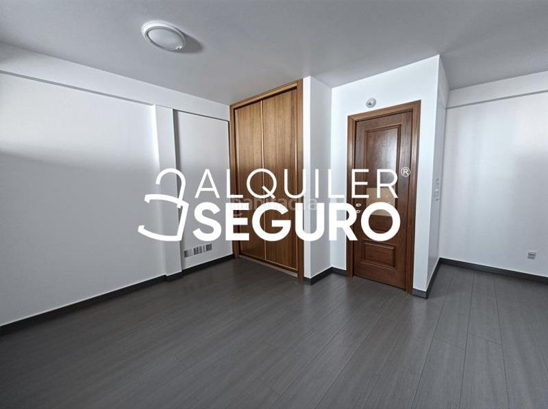 Foto 7ae4a40b-0331-4a3a-87c1-99aa2ef36b1b. Alquiler estudio  c del divino redentor en Madrid