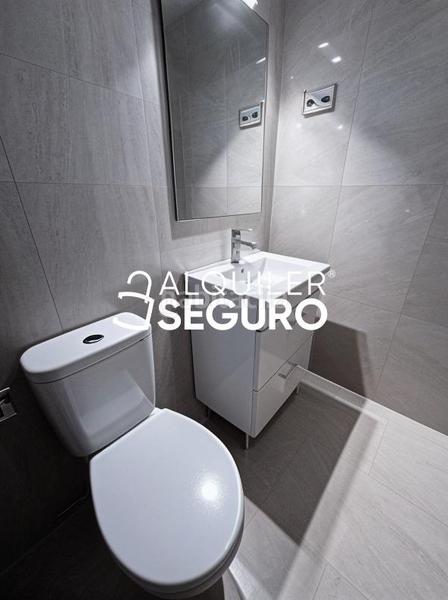 Foto e8ff56fd-1e65-4c66-b193-10e156f38c9c. Alquiler estudio  c del divino redentor en Madrid