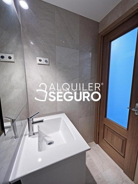Foto ecdb799e-fe8c-484f-b37f-fb03ea68d9b0. Alquiler estudio  c del divino redentor en Madrid