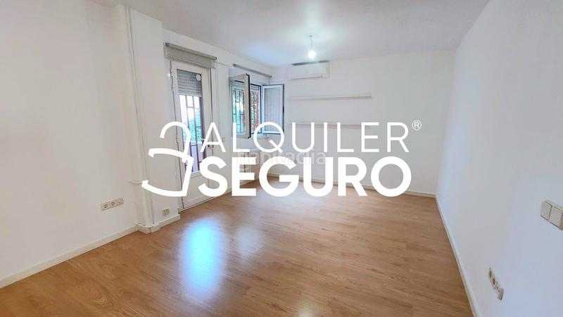 Foto 317ad486-4139-476c-93e3-05b3ad9940fa. Lloguer pis amb calefacció piscina a Nueva España Madrid