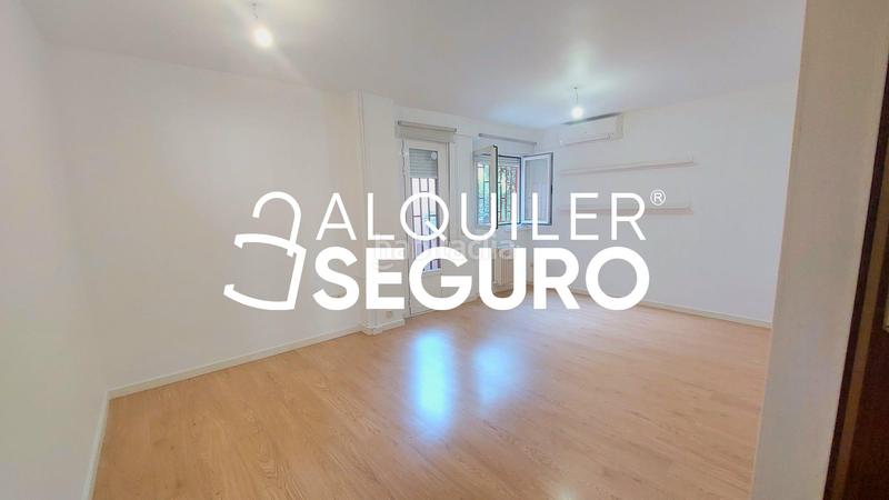 Foto 20515d38-442a-44e7-beef-521af9a1287a. Rent flat with heating pool in Nueva España Madrid