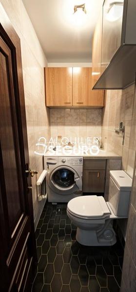 Foto dcd9b6e4-91c8-43f0-b966-110c7f7d50ba. Alquiler piso  c rafael maría de labra en Fozaneldi - Tenderina Oviedo