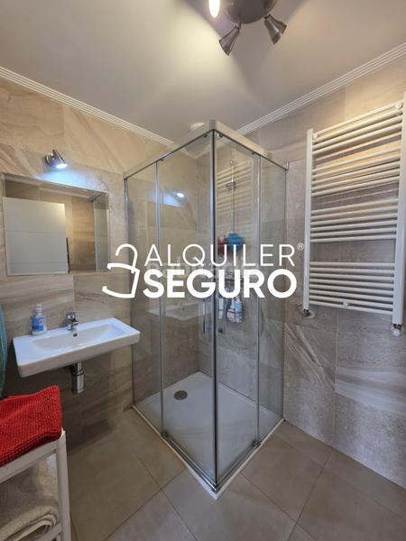 Foto 7879cfdf-6b6e-4c9d-8d49-af1890908774. Location appartement avec chauffage dans Lasesarre Barakaldo