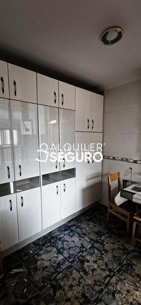 Foto b1c87907-45ee-4640-ae16-3c6b72d65003. Alquiler piso  c muñoz degraín oviedo en Ciudad Universitaria Madrid