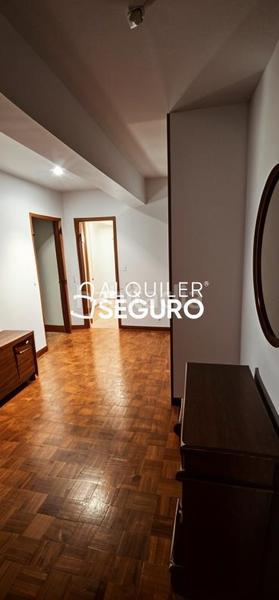 Foto f1f6bacb-fb33-4740-a618-5c4626b4fb44. Rent flat with heating in Ciudad Universitaria Madrid