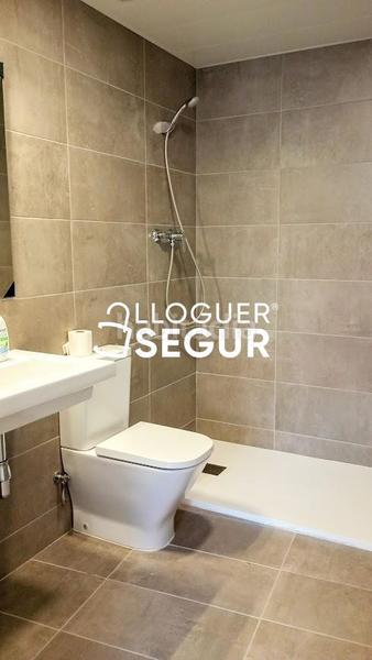 Foto 2073391e-b5ec-457a-8ea1-1fd72ffa1062. Lloguer pis amb calefacció aparcament piscina a Centrevila Vilanova i la Geltrú