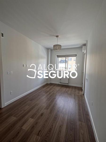 Foto b42a30e8-5b38-4670-adee-01233a005d00. Location appartement avec chauffage dans Reyes Católicos Alcalá de Henares