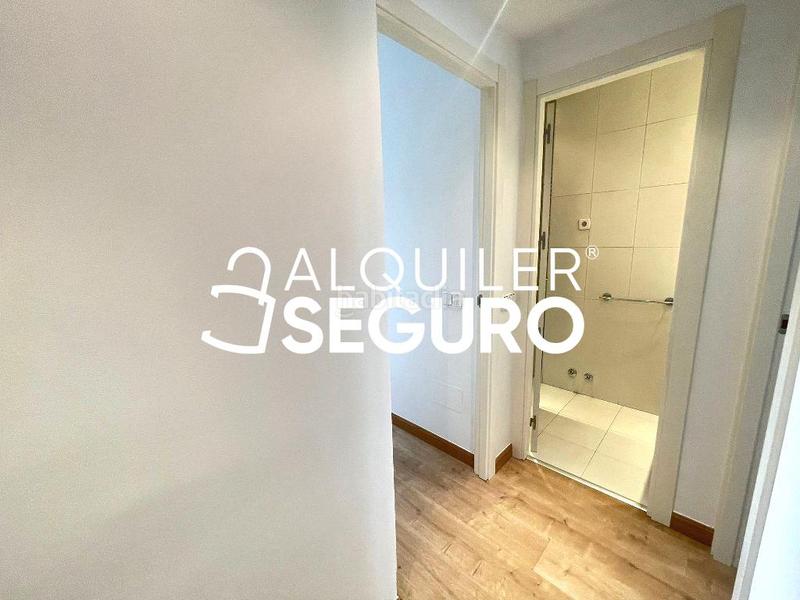 Foto 10e700b6-f02b-46ff-9a6d-db9dfdf37805. Alquiler piso  c seco en Adelfas Madrid
