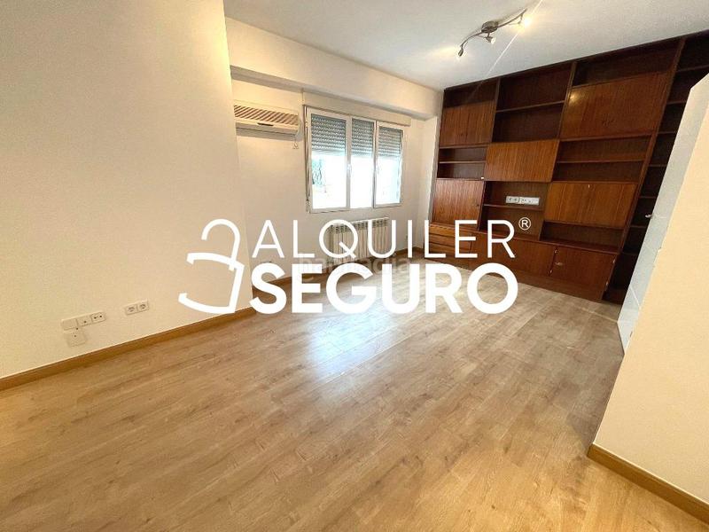 Foto 30faf76f-c9a8-4e05-9336-ab653fc54e11. Alquiler piso  c seco en Adelfas Madrid