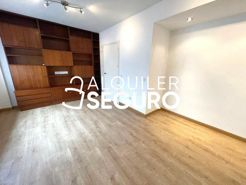 Foto 727509e3-7203-4a6a-9e3a-03253dff78f5. Alquiler piso  c seco en Adelfas Madrid