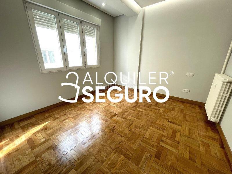 Foto 35efe41b-7017-4315-9fc9-fa584539cc5b. Alquiler piso  c del general pardiñas en Lista Madrid