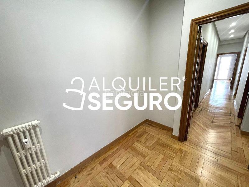 Foto b21b0aff-2430-4149-95f4-d0372ac889e0. Alquiler piso  c del general pardiñas en Lista Madrid