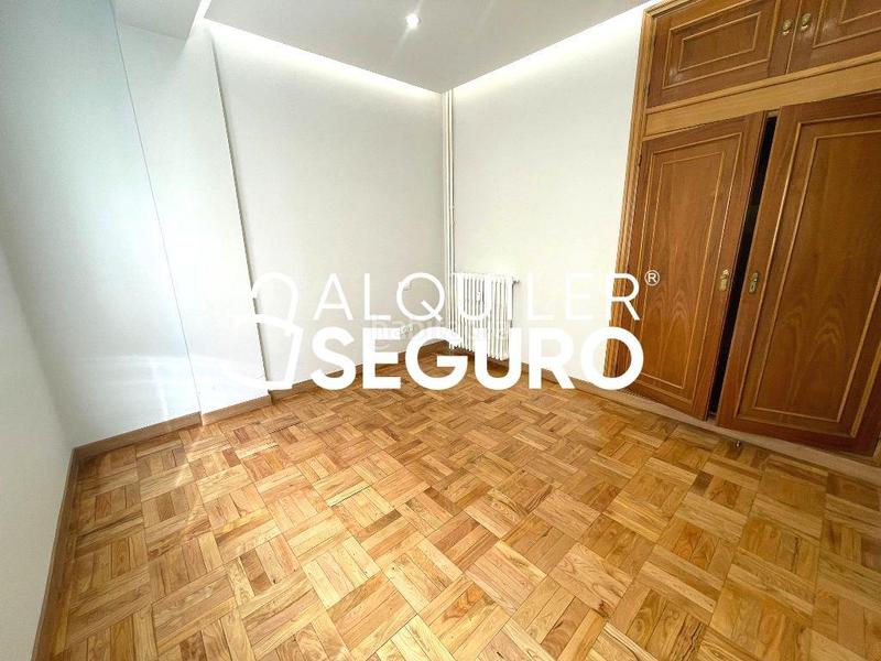 Foto 89156da3-f19d-4aeb-b706-d9fda575257d. Miete etagenwohnung mit heizung in Lista Madrid