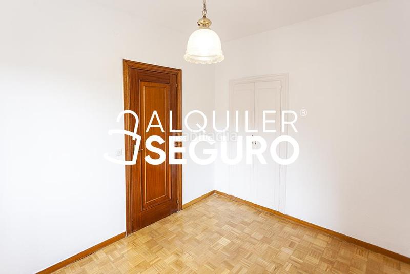 Foto bde057d9-2d9b-4765-bc90-a0a29023c7ab. Alquiler piso  c de lerida en Castillejos-Cuzco Madrid
