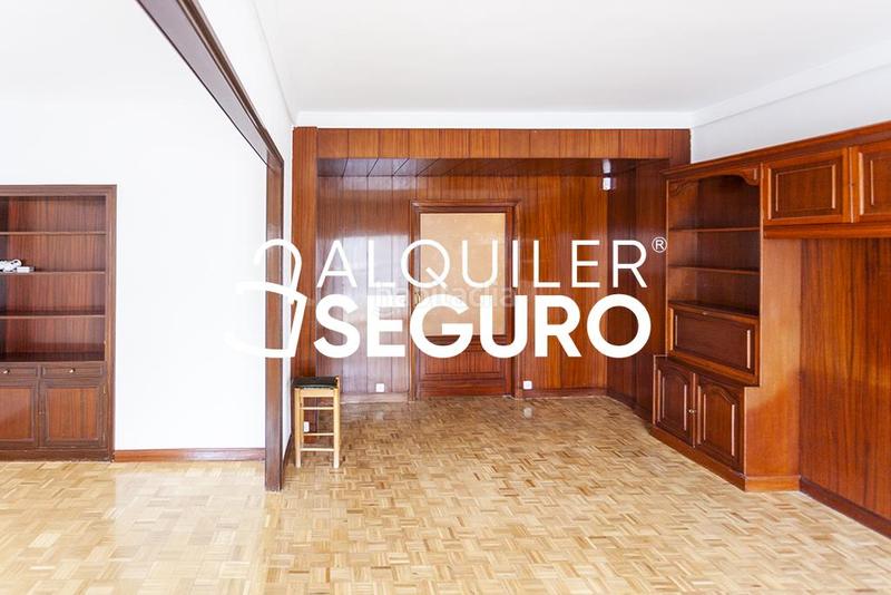 Foto 2c841ddf-adfc-4b00-bf9d-c81631d8ac7d. Rent flat with heating in Castillejos-Cuzco Madrid