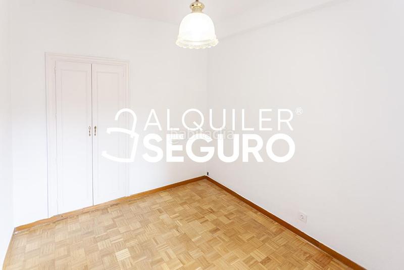 Foto 90a76046-6c17-4498-a017-edfc434462a3. Rent flat with heating in Castillejos-Cuzco Madrid
