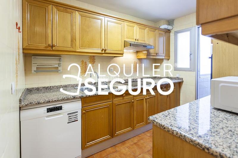 Foto ff157f91-6753-4759-9101-be12c3f685bc. Rent flat with heating in Castillejos-Cuzco Madrid