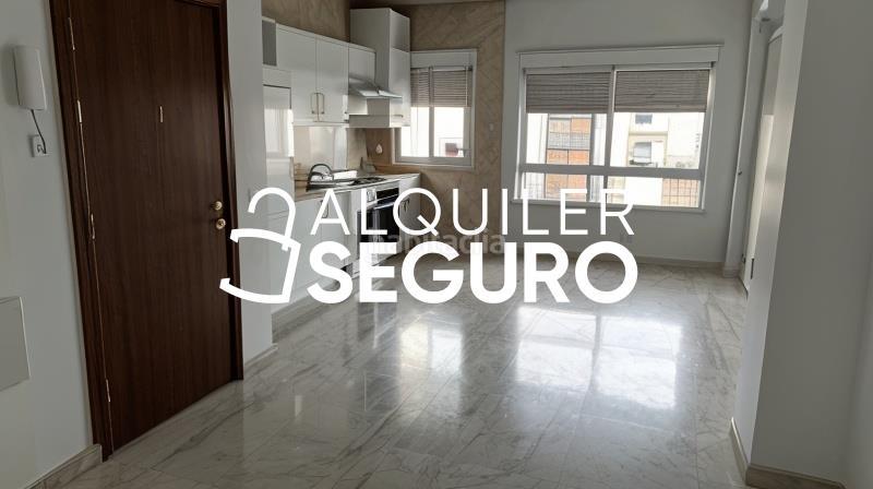 Foto 0e94a3ae-40c8-48a3-a0a2-f74e606189b4. Alquiler estudio  c divina pastora en Centro - Doña Mercedes Dos Hermanas