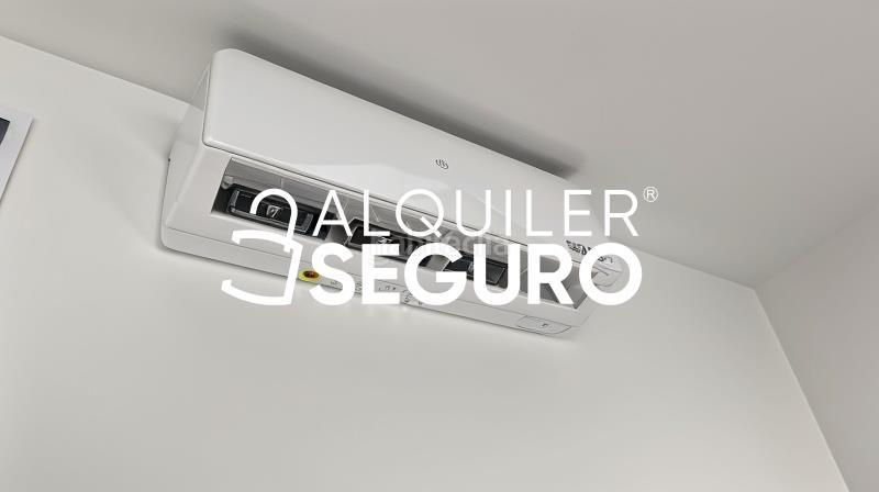 Foto c62867e2-2a3d-448a-a9c0-69e18dd52b4c. Alquiler estudio  c divina pastora en Centro - Doña Mercedes Dos Hermanas