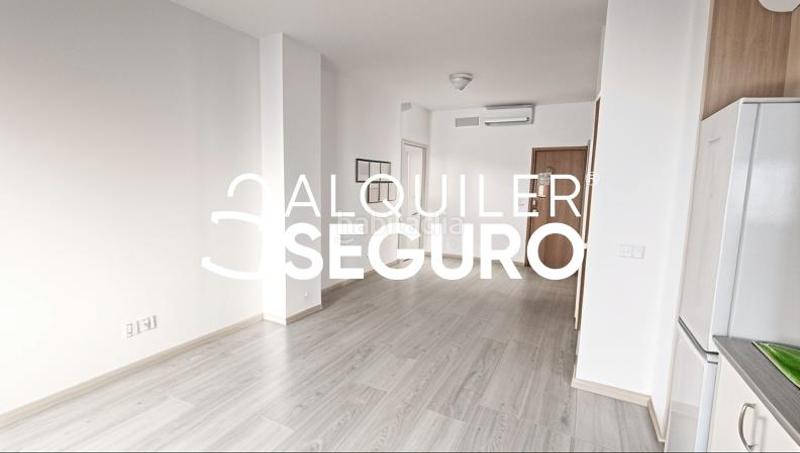 Foto 73db7647-ad46-49ff-bea2-2aa0f2554ffe. Lloguer estudi a Centro - Doña Mercedes Dos Hermanas