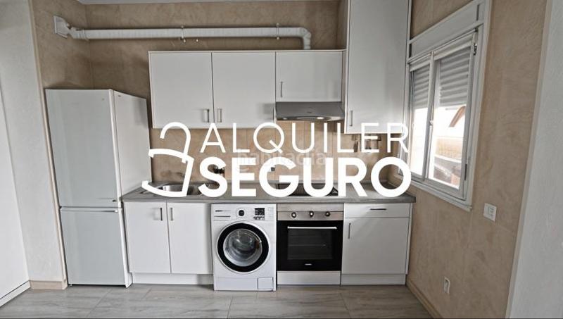 Foto c8aa1cec-da24-4747-8463-f241afb10a4f. Lloguer estudi a Centro - Doña Mercedes Dos Hermanas