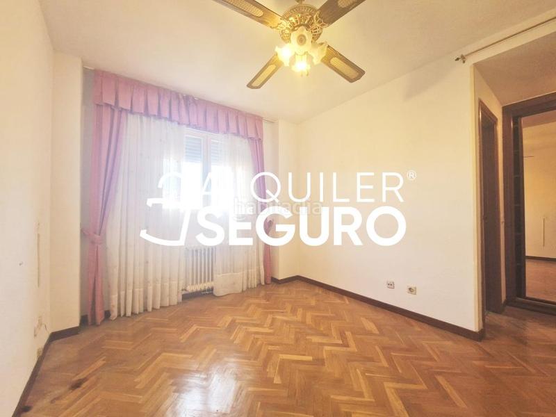 Foto bf3edb18-7322-40ff-8d63-3a00eb3d2c38. Alquiler piso  c antonio cumella en Los Berrocales Madrid