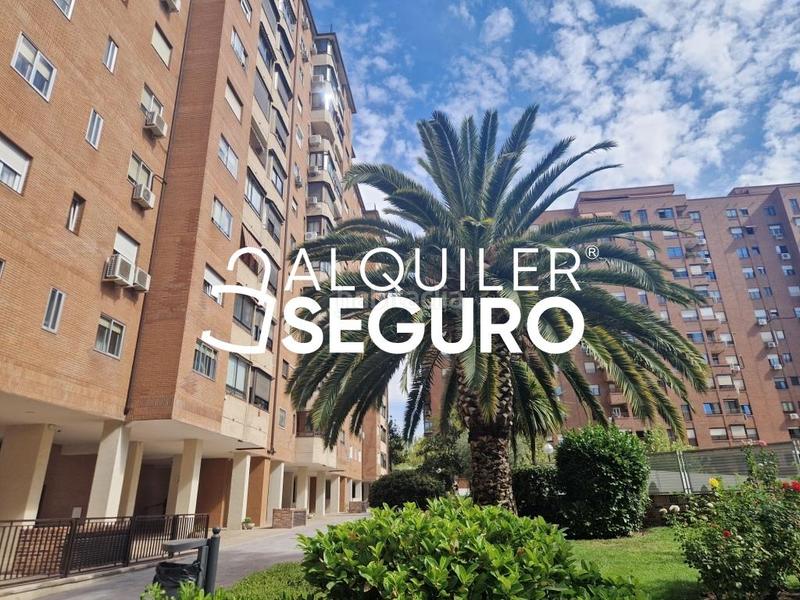 Foto 53deff16-e7e5-4a63-9685-a5ebcefe74a5. Lloguer pis amb calefacció aparcament piscina a Los Berrocales Madrid