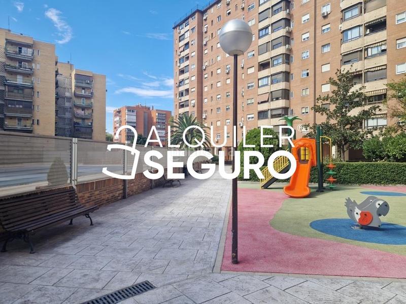 Foto 24ca9234-e726-4a13-b3e7-b2ffc4e05cde. Miete etagenwohnung mit heizung parking pool in Los Berrocales Madrid