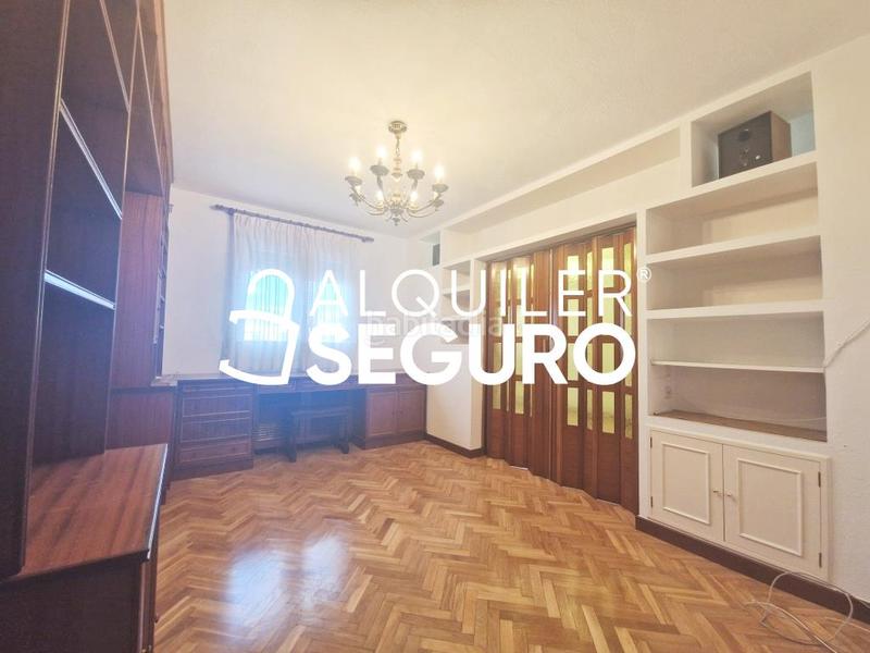 Foto 8f9abd60-8579-4fe9-b93a-5a82f703f25b. Miete etagenwohnung mit heizung parking pool in Los Berrocales Madrid