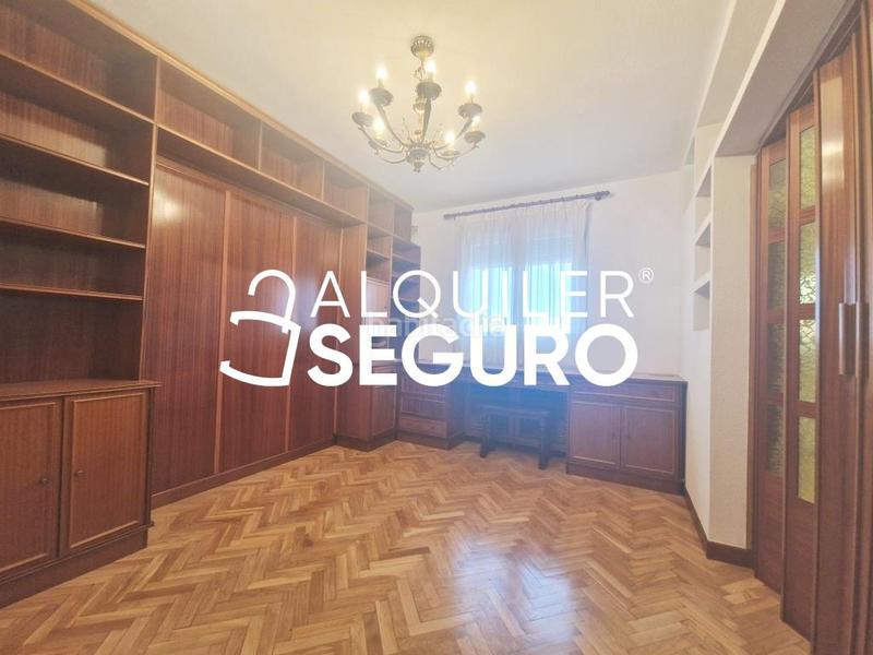 Foto 9b19d254-405c-4495-a7ab-65ad0b06be92. Miete etagenwohnung mit heizung parking pool in Los Berrocales Madrid