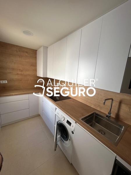 Foto 35fbb45e-e8e4-4054-b988-26025dbebedc. Rent flat with parking in San Cayetano Churriana de la Vega