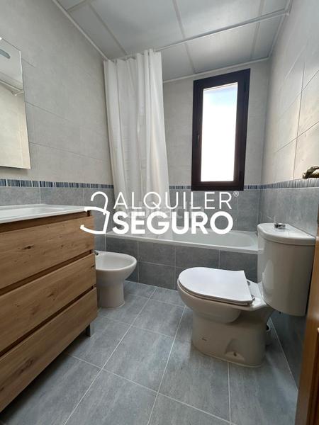 Foto 81211fc8-29da-4fe9-8f39-f47782670752. Rent flat with parking in San Cayetano Churriana de la Vega