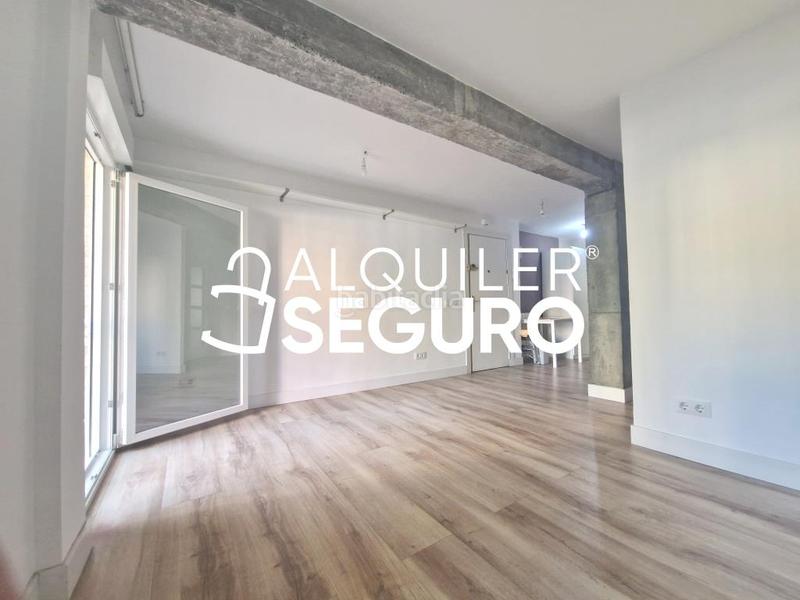 Foto 01b9d1b4-7135-4d44-8eca-4bd5712b8544. Rent flat with heating in Media Legua Madrid