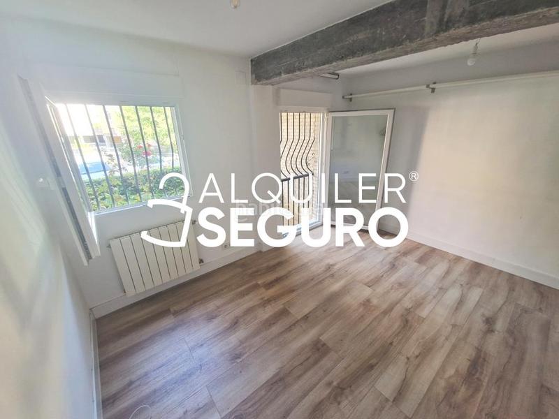 Foto f0397fc4-0cae-467c-afbc-c6d29217f415. Rent flat with heating in Media Legua Madrid