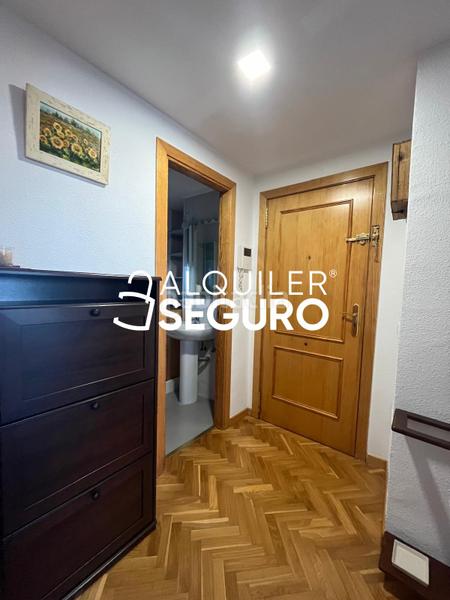 Foto 2c613180-ad4a-4037-ad1f-0cce9d8b77a4. Location attique avec chauffage dans Villaverde Alto Madrid
