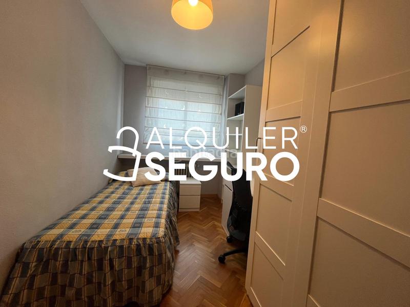 Foto 3d30c9af-aef9-4dc8-88a2-67435b913754. Location attique avec chauffage dans Villaverde Alto Madrid