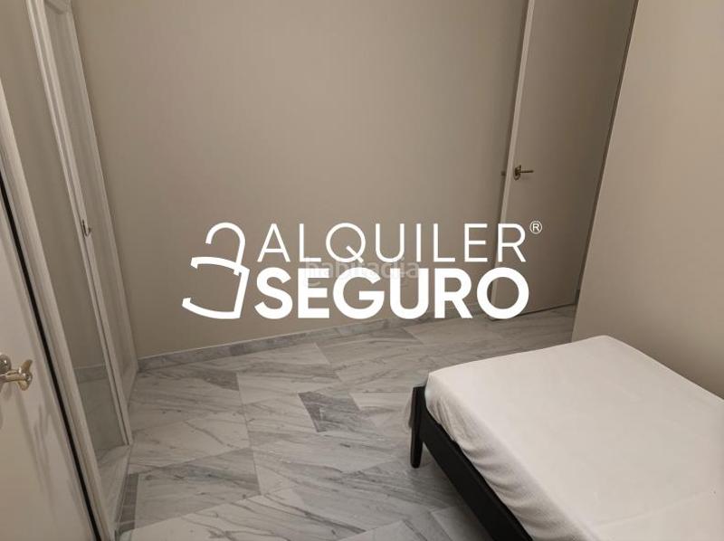 Foto 519f55fe-bc28-4c83-b1a1-fdf603651fe0. Rent flat with parking pool in Santa Eufemia Tomares