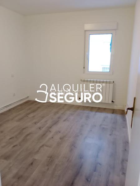 Foto 131a72c7-2088-4702-ae3e-d3ad41f1842a. Alquiler piso  av. de moratalaz en Vinateros Madrid