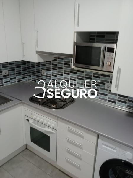 Foto 3c351a2e-95c6-45c3-8f95-622075489769. Alquiler piso  av. de moratalaz en Vinateros Madrid