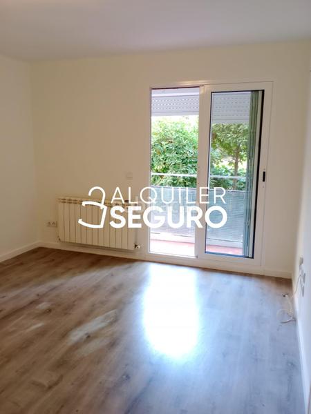 Foto 3e7d5f50-2e61-458a-9f88-bf02d0411f17. Alquiler piso  av. de moratalaz en Vinateros Madrid