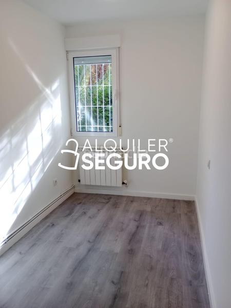 Foto 53ef675b-5894-4ae6-b774-c999c8bcbe12. Alquiler piso  av. de moratalaz en Vinateros Madrid