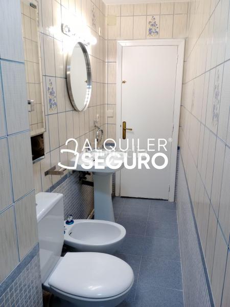 Foto 5a56d8f8-b282-4d88-a4ea-30a71b14631f. Alquiler piso  av. de moratalaz en Vinateros Madrid
