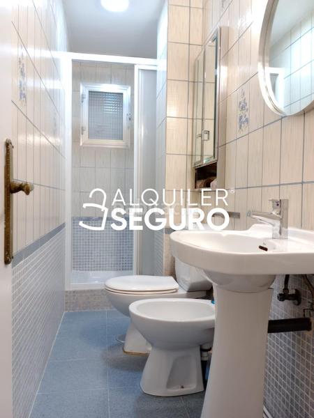 Foto 9a600c74-49ff-4ad9-98cb-5358dae1c953. Alquiler piso  av. de moratalaz en Vinateros Madrid