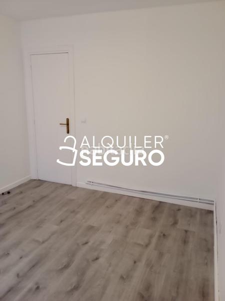 Foto 79116740-6945-4c0a-a64f-72251a58f0a9. Lloguer pis amb calefacció a Vinateros Madrid