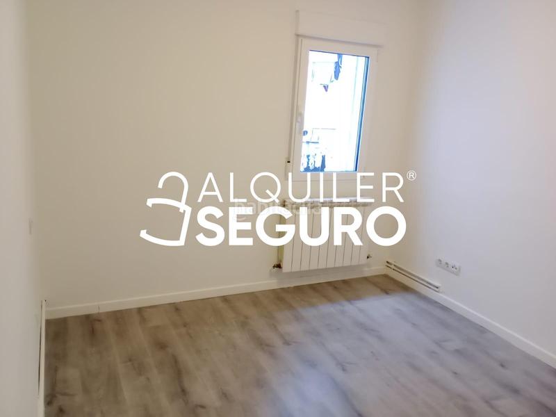 Foto a8b646a3-f5b4-4da7-9e7d-76f671ddb2d2. Lloguer pis amb calefacció a Vinateros Madrid
