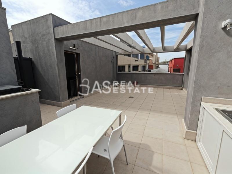 Foto 06f6a628-7ff9-4982-b3e1-8aa8cd17ec74. Àtic amb aparcament a Campello Pueblo Campello (el)