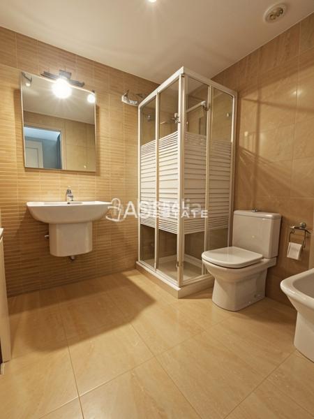 Foto a2d3a44d-972d-4579-a95d-512ff89e6b4e. Àtic amb aparcament a Campello Pueblo Campello (el)